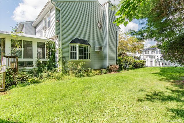 218 Fishkill Landing, Beacon, NY 12508