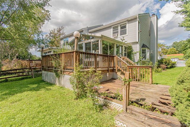 218 Fishkill Landing, Beacon, NY 12508