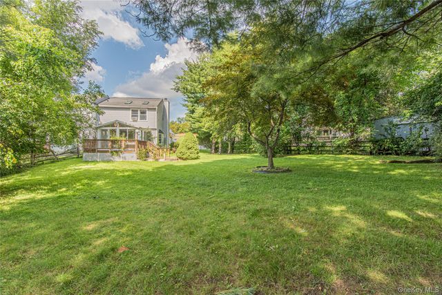 218 Fishkill Landing, Beacon, NY 12508