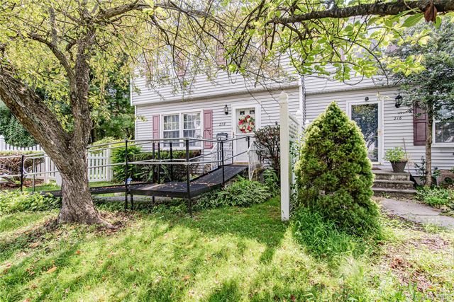218 Fishkill Landing, Beacon, NY 12508