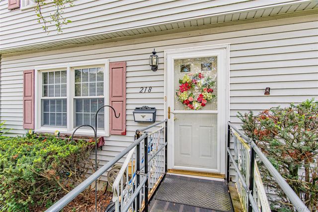 218 Fishkill Landing, Beacon, NY 12508