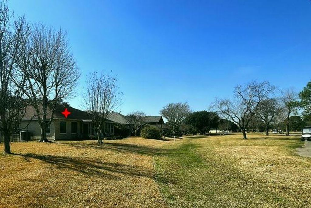 2735 S Peach Hollow Circle, Pearland, TX 77584