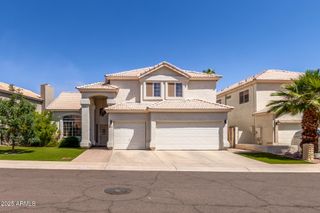 1343 E AMBERWOOD Drive, Phoenix, AZ 85048
