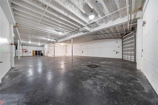 2585 NW 21st Ter, Miami, FL 33142