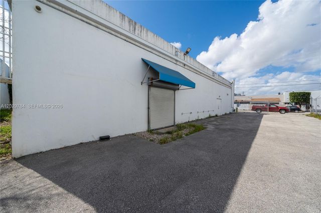 2585 NW 21st Ter, Miami, FL 33142