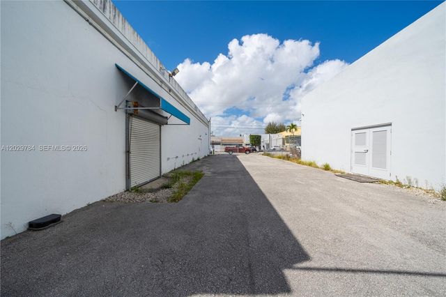 2585 NW 21st Ter, Miami, FL 33142