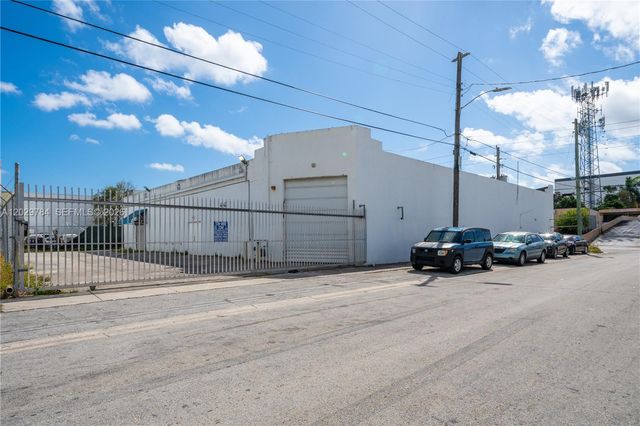 2585 NW 21st Ter, Miami, FL 33142