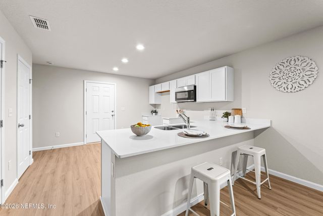 2235 SESSIONS Lane, Jacksonville, FL 32207