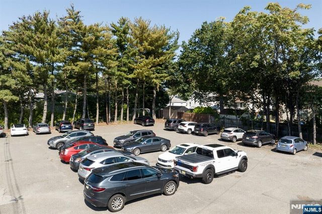 26-07 Broadway, Fair Lawn, NJ 07410