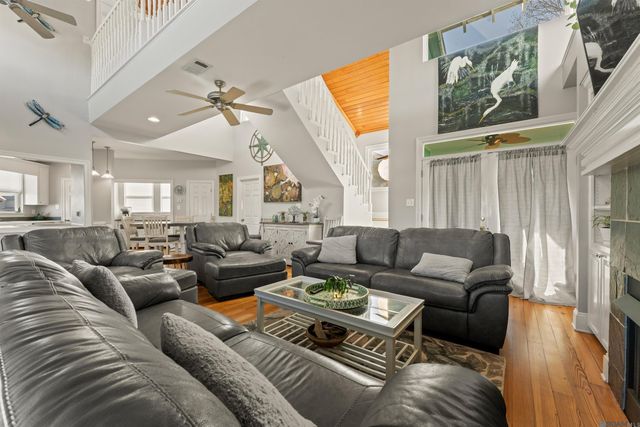 17097 Peace Point Dr, Springfield, LA 70462