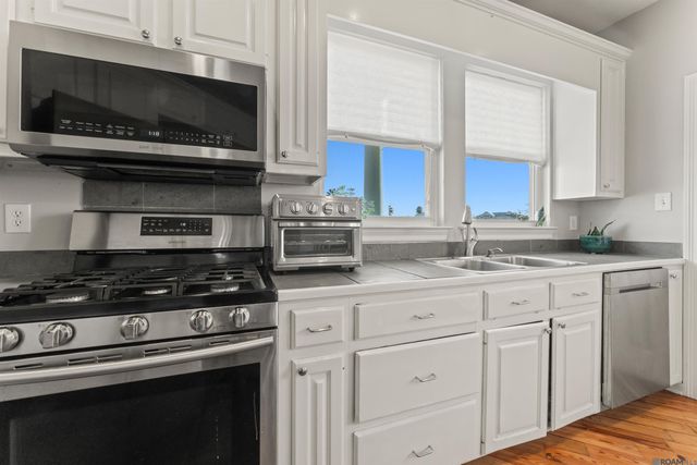 17097 Peace Point Dr, Springfield, LA 70462