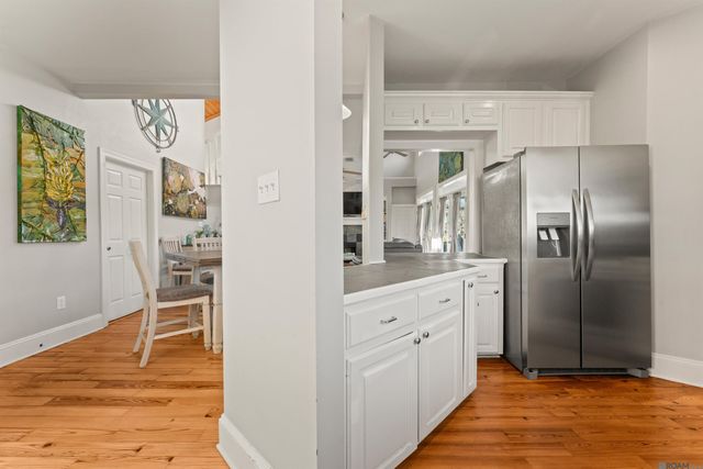 17097 Peace Point Dr, Springfield, LA 70462