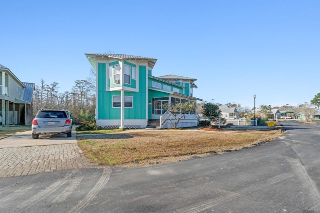 17097 Peace Point Dr, Springfield, LA 70462