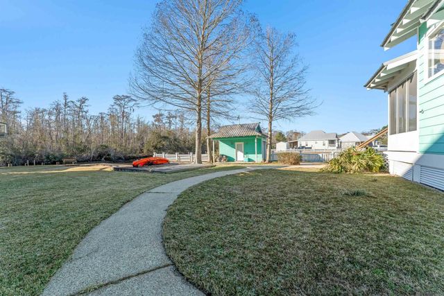 17097 Peace Point Dr, Springfield, LA 70462