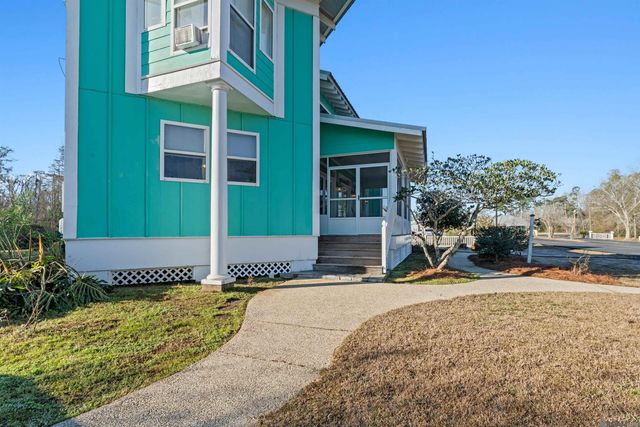 17097 Peace Point Dr, Springfield, LA 70462