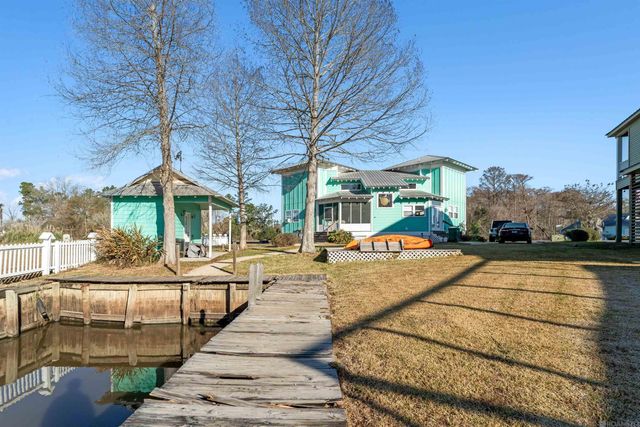 17097 Peace Point Dr, Springfield, LA 70462