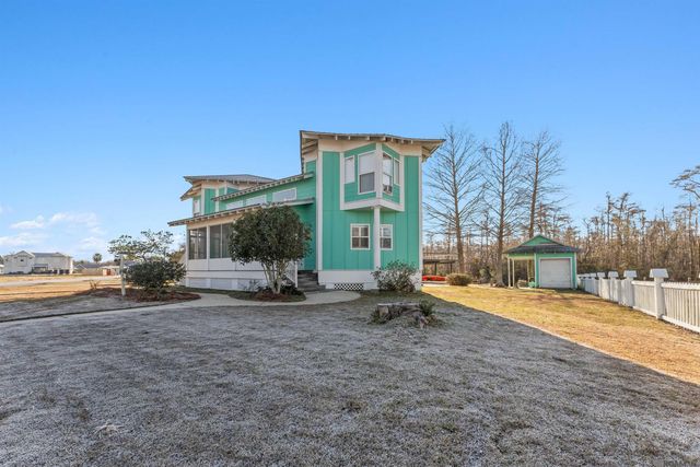 17097 Peace Point Dr, Springfield, LA 70462