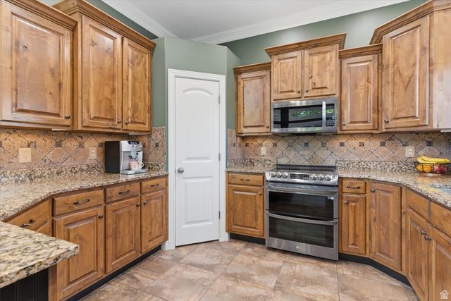 1162 S SPYGLASS HILL RD, Syracuse, UT 84075