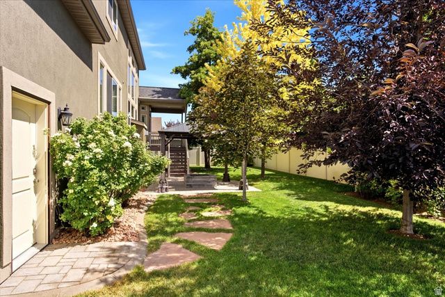 1162 S SPYGLASS HILL RD, Syracuse, UT 84075