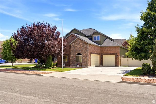 1162 S SPYGLASS HILL RD, Syracuse, UT 84075