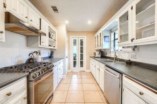 6105 Bronze Leaf Drive, Plano, TX 75023