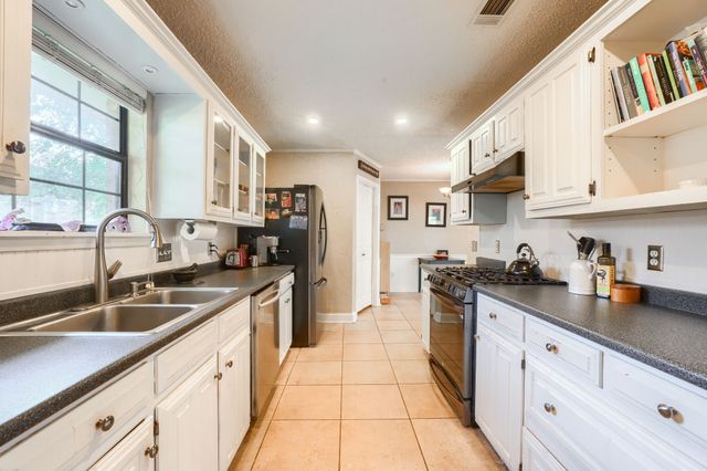 6105 Bronze Leaf Drive, Plano, TX 75023