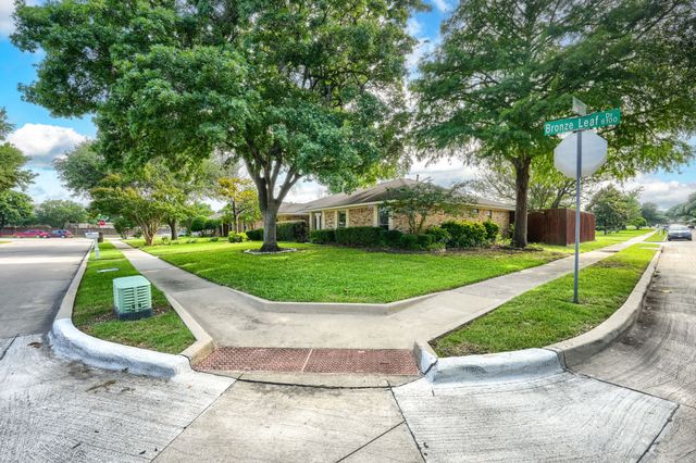6105 Bronze Leaf Drive, Plano, TX 75023