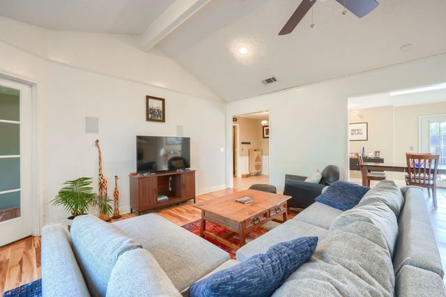 6105 Bronze Leaf Drive, Plano, TX 75023