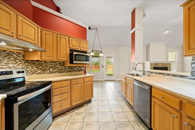 1621 Gunston Hall Road, Hixson, TN 37343