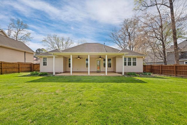 1621 Gunston Hall Road, Hixson, TN 37343