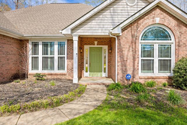 1621 Gunston Hall Road, Hixson, TN 37343