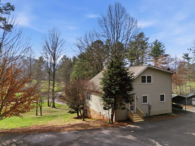 3015 Bear Lane, Hiawassee, GA 30546