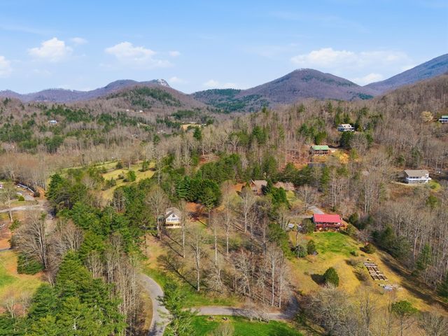 3015 Bear Lane, Hiawassee, GA 30546