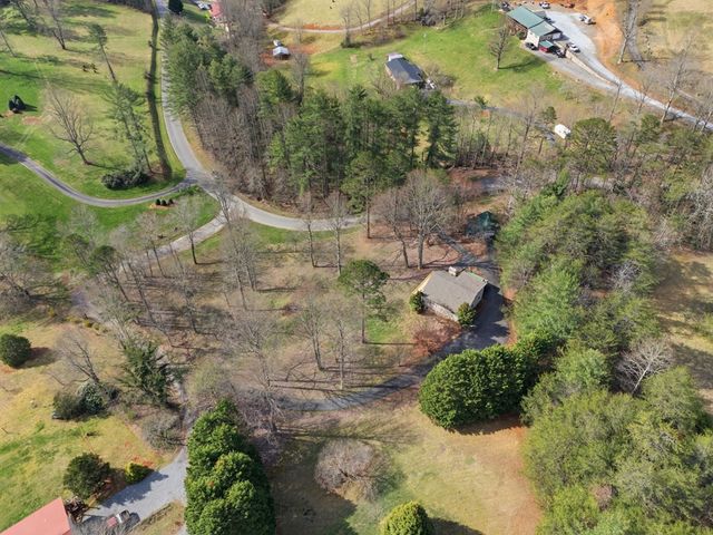 3015 Bear Lane, Hiawassee, GA 30546