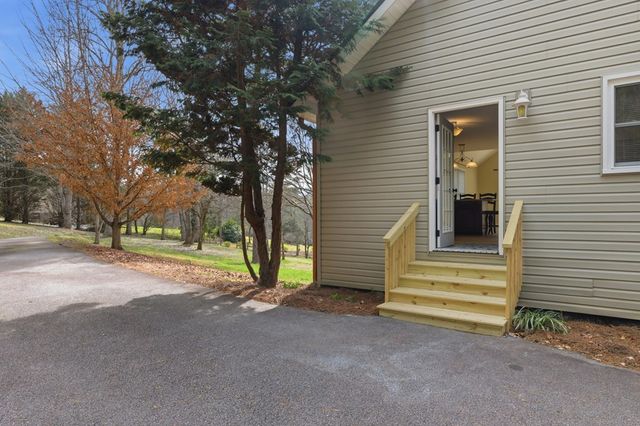 3015 Bear Lane, Hiawassee, GA 30546