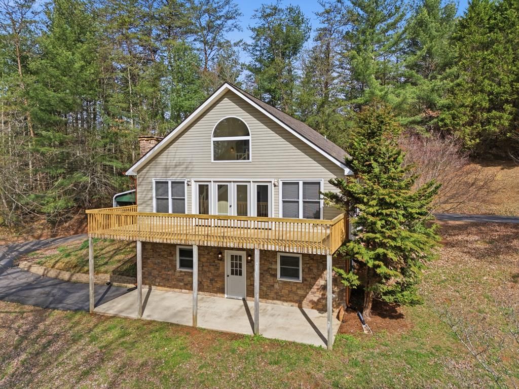 3015 Bear Lane, Hiawassee, GA 30546