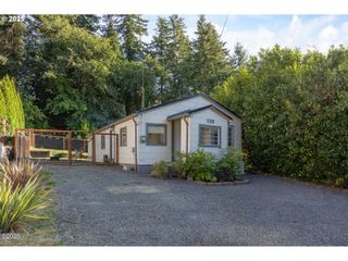 135 Nw 6TH St, Toledo, OR 97391