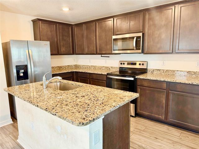 1738 WYNFORD CIRCLE, Tavares, FL 32778