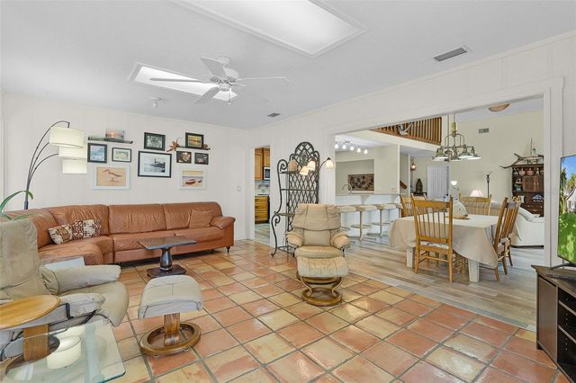 15562 SE 138TH TERRACE, Weirsdale, FL 32195