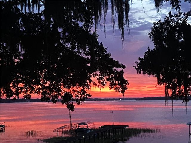 15562 SE 138TH TERRACE, Weirsdale, FL 32195