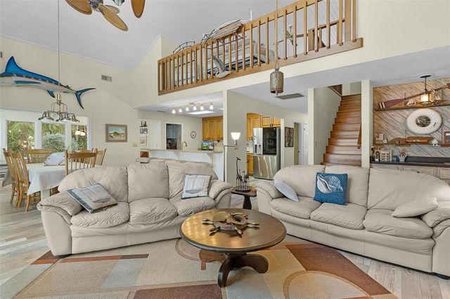15562 SE 138TH TERRACE, Weirsdale, FL 32195