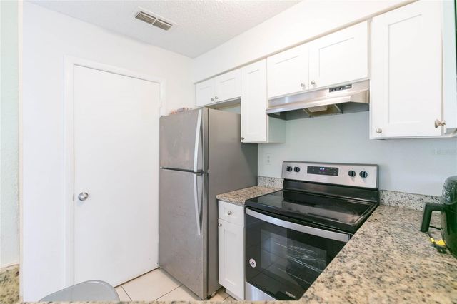 8636 MALLARD RESERVE DRIVE 201, Tampa, FL 33614