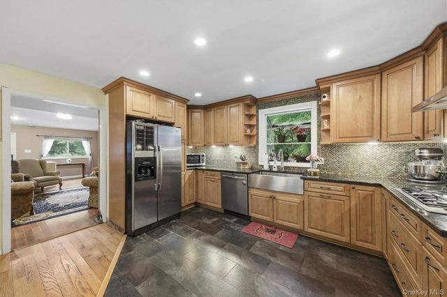 256 Haviland Drive, Patterson, NY 12563