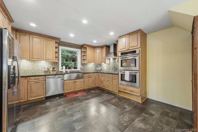 256 Haviland Drive, Patterson, NY 12563