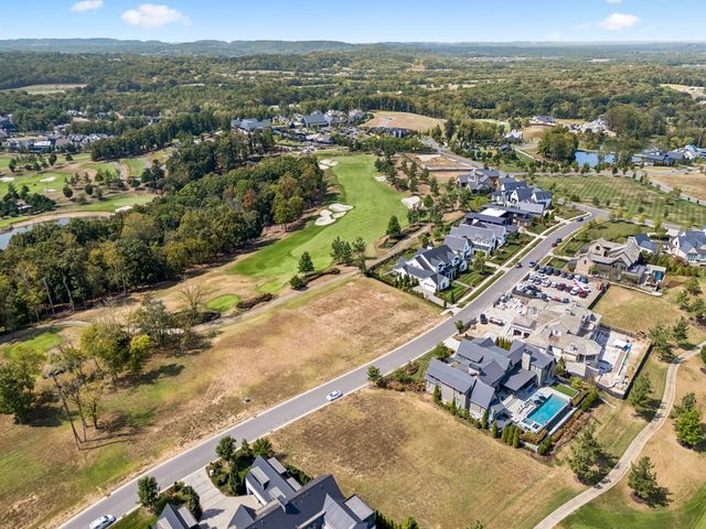 8017 Backwoods Pvt Dr, College Grove, TN 37046