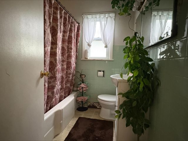 1930 &1945 Leahy Street, Muskegon City, MI 49442