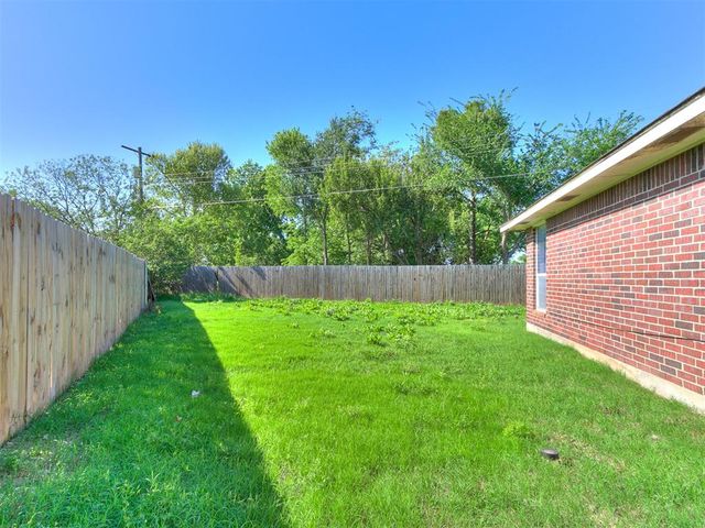 3447 Cobblestone Court, Spencer, OK 73084