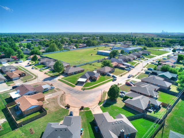 3447 Cobblestone Court, Spencer, OK 73084