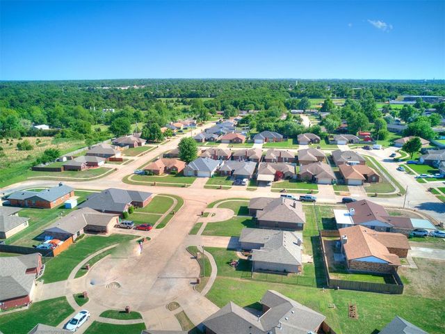 3447 Cobblestone Court, Spencer, OK 73084