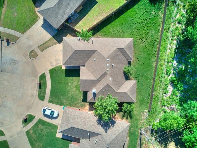 3447 Cobblestone Court, Spencer, OK 73084